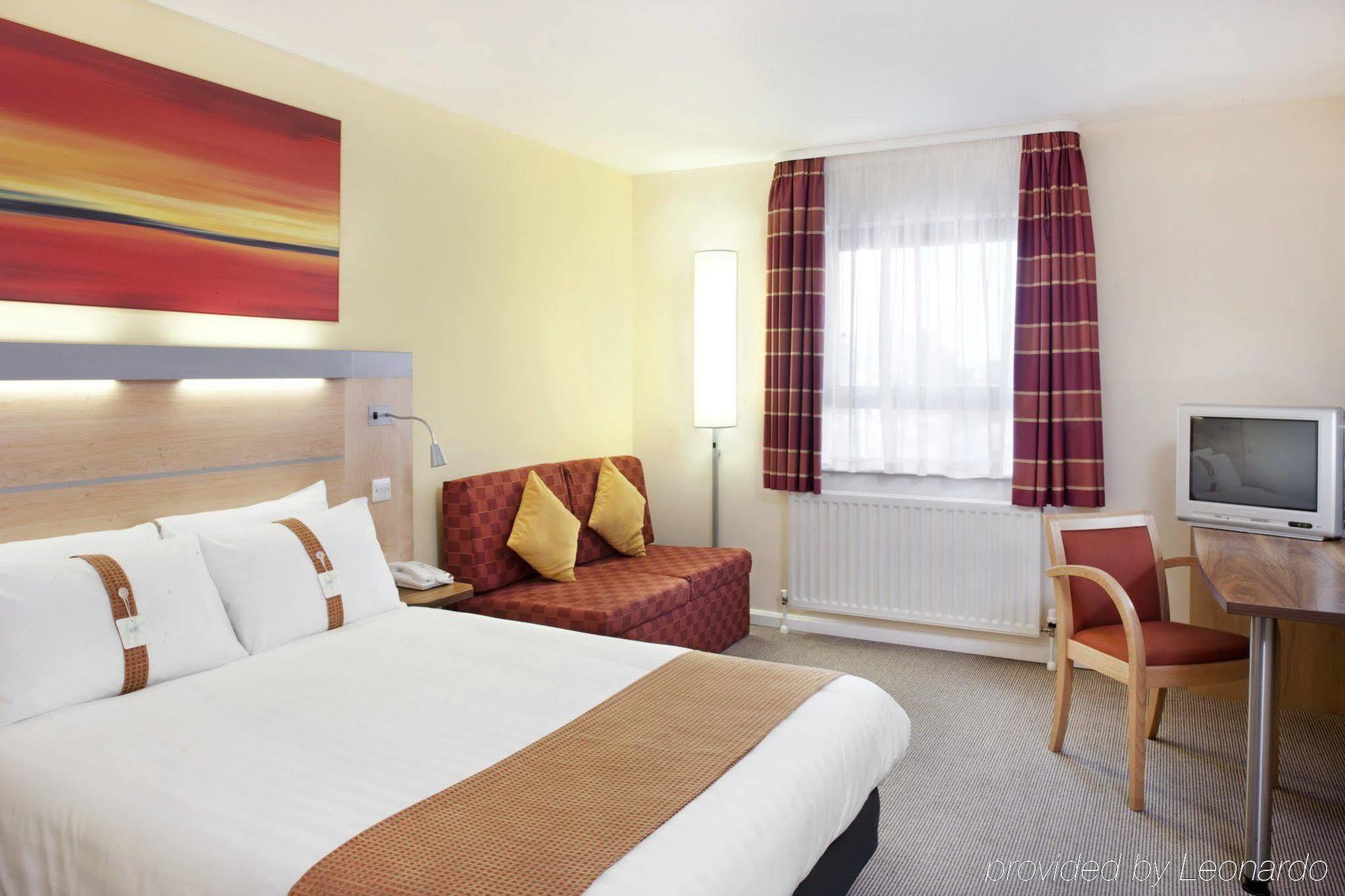 Holiday Inn Express Antrim, An Ihg Hotel Room photo